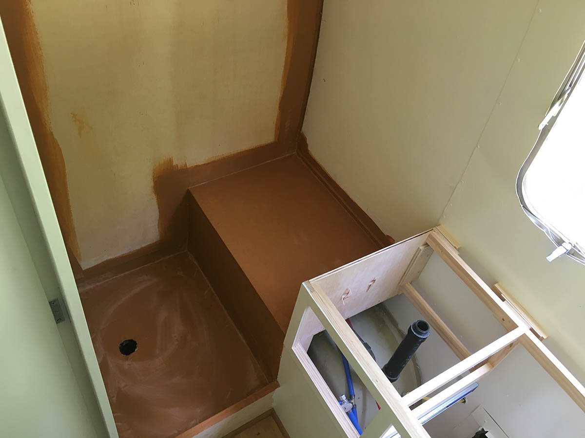 4 Things You Need to Know About an RV Shower Toilet Combo